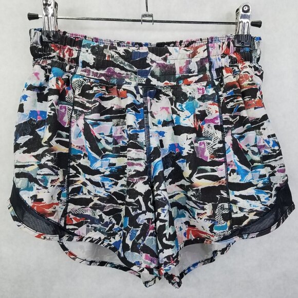 Lululemon Hotty Hot Short II 4" Inseam Sz 6 Culture Clash Multi Black Prt W7AJUT - Picture 1 of 12